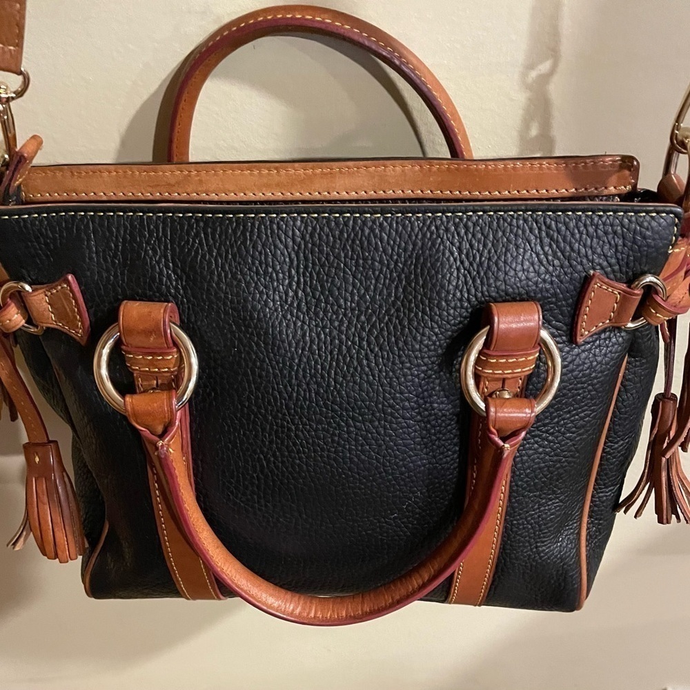 Dooney & Bourke Pebble Grain Medium Pocket Satchel Black and Tan - Picture 4 of 16